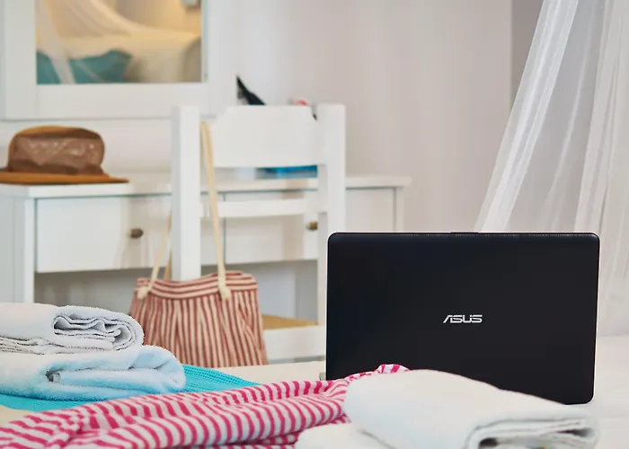 Camara 2* Agios Prokopios (Naxos)