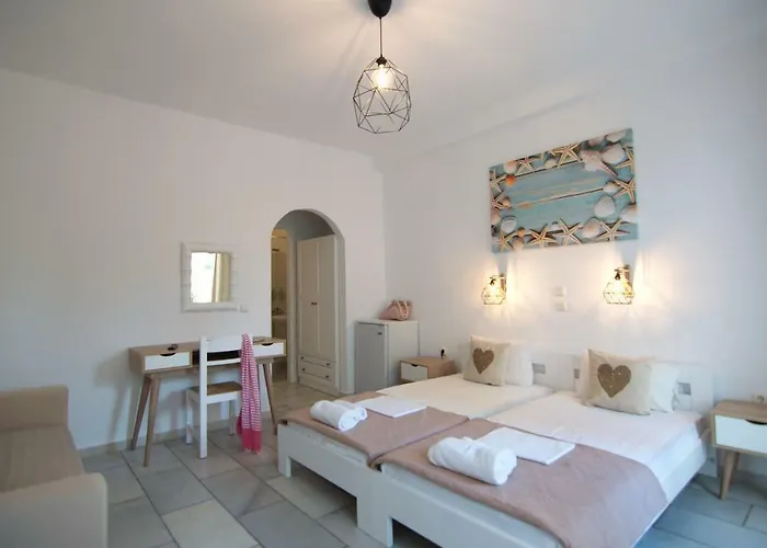 Camara 2* Agios Prokopios (Naxos)