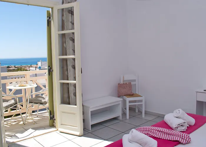 Camara 2* Agios Prokopios (Naxos)