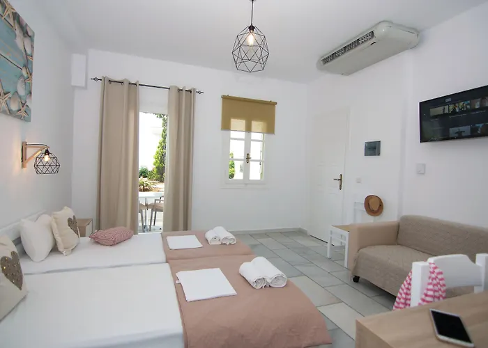 Camara 2* Agios Prokopios (Naxos)